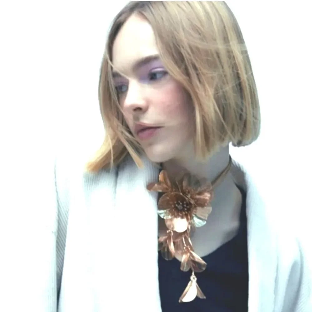 New ZARA Cascading Purple Flowers Floral Statement Necklace Trending | NWOT - Picture 2 of 13